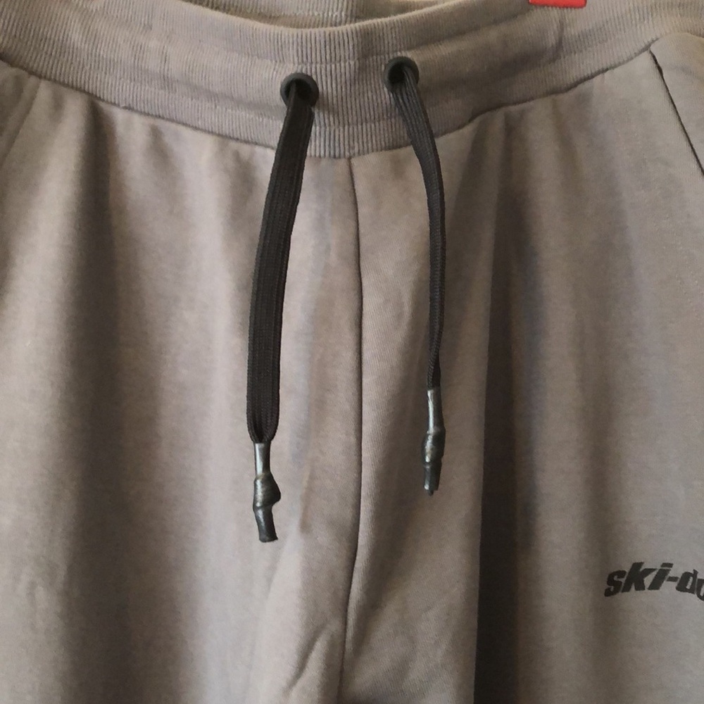 Ski-Doo women’s Gray Jogger Pants New! - Picture 9 of 16
